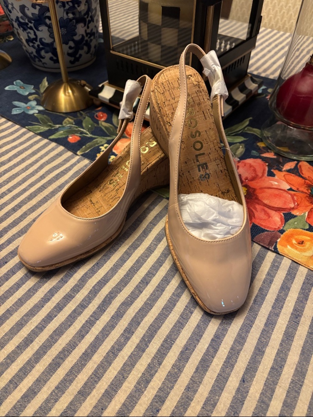NWT - Aerosoles - size 7.5 - Aria Cipria Patent slingback wedges